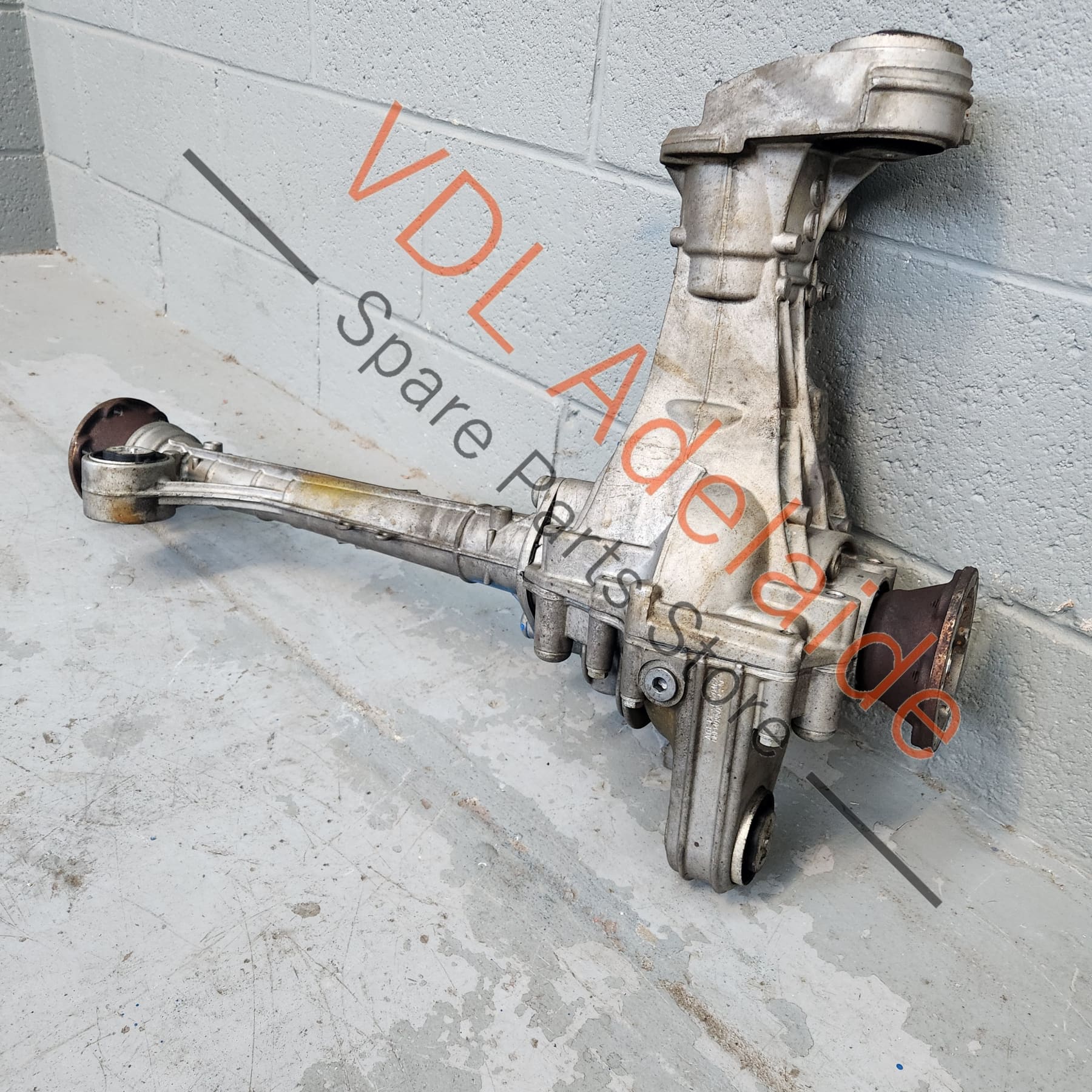 0BM409505L 95834901121   Porsche Cayenne Touareg Q7 Front Differential 0BM409505L 95834901121