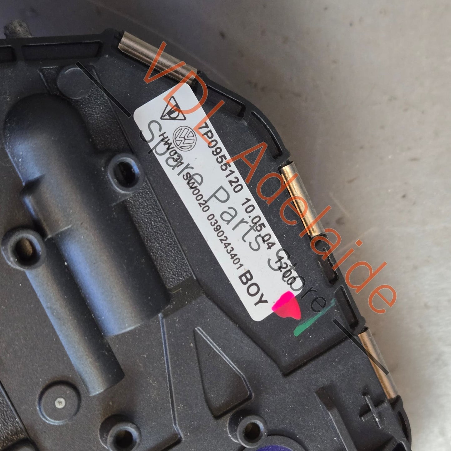 7P0955120 958955024B   Porsche Cayenne 958 Windscreen Wiper Motor and Linkage 7P0955120 958955024A for RHD