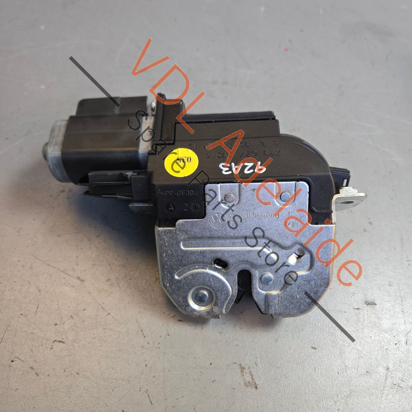 7P0827505C 958 512 505 06   Porsche Cayenne 958 Rear Lid Boot Lock Latch Catch Mechanism 7P0827505C 95851250506
