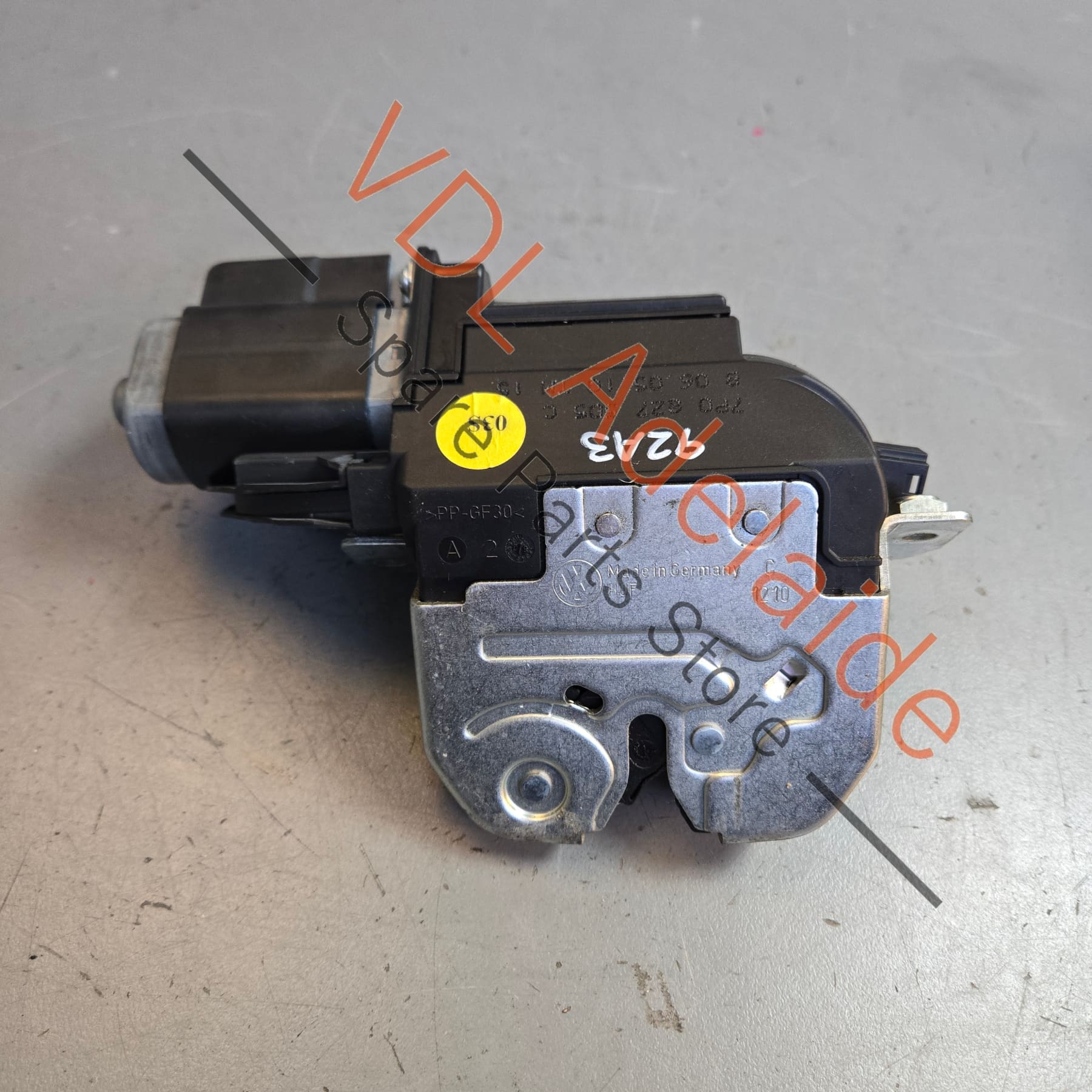 7P0827505C 958 512 505 06   Porsche Cayenne 958 Rear Lid Boot Lock Latch Catch Mechanism 7P0827505C 95851250506
