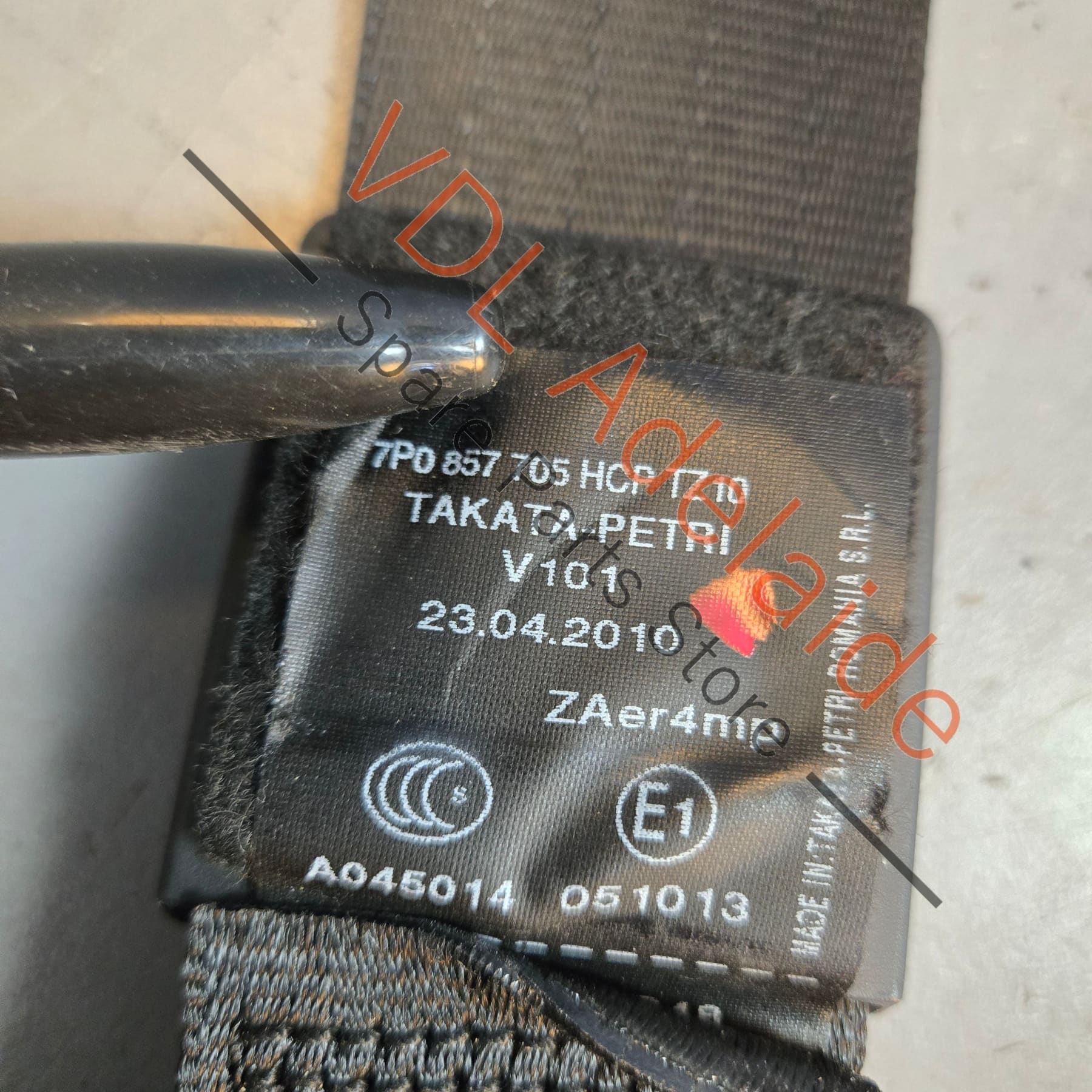 7P0857705 958 803 001 02 HCP   Porsche Cayenne 958 92A Front Left Seatbelt 7P0857705 95880300102 HCP