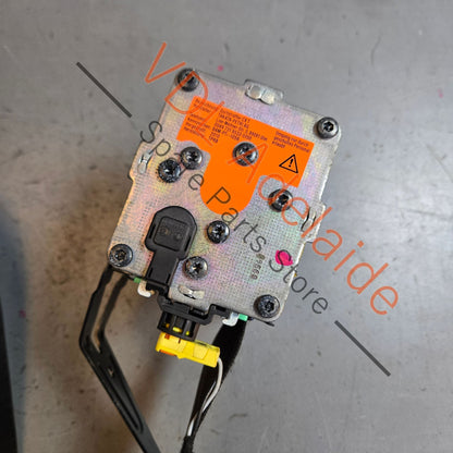 7P0857705 958 803 001 02 HCP   Porsche Cayenne 958 92A Front Left Seatbelt 7P0857705 95880300102 HCP