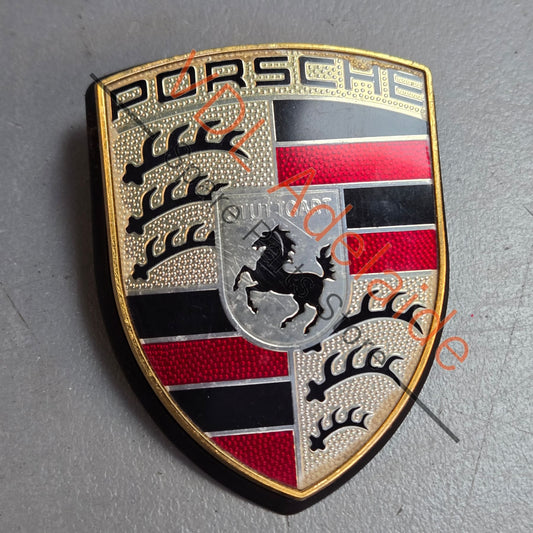 9P1853601    Porsche Crest Badge Emblem 9P1853601