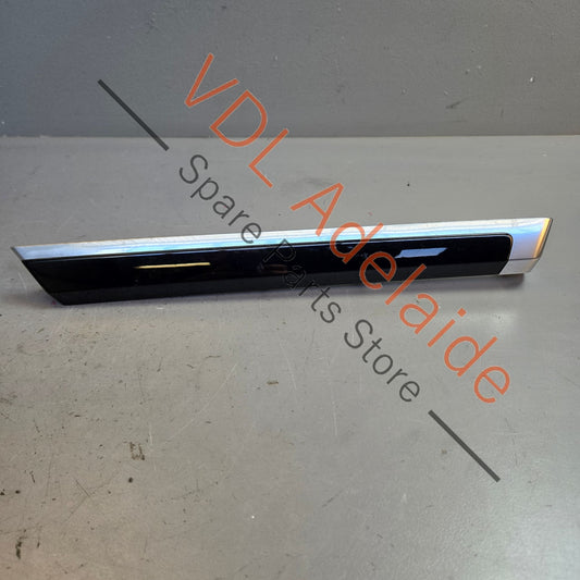 7P5867410F 6BB 95855542000 6BB   Porsche Cayenne 958 92A Gloss Black Front Right Door Trim Insert 7P5867410F 95855542000 6BB