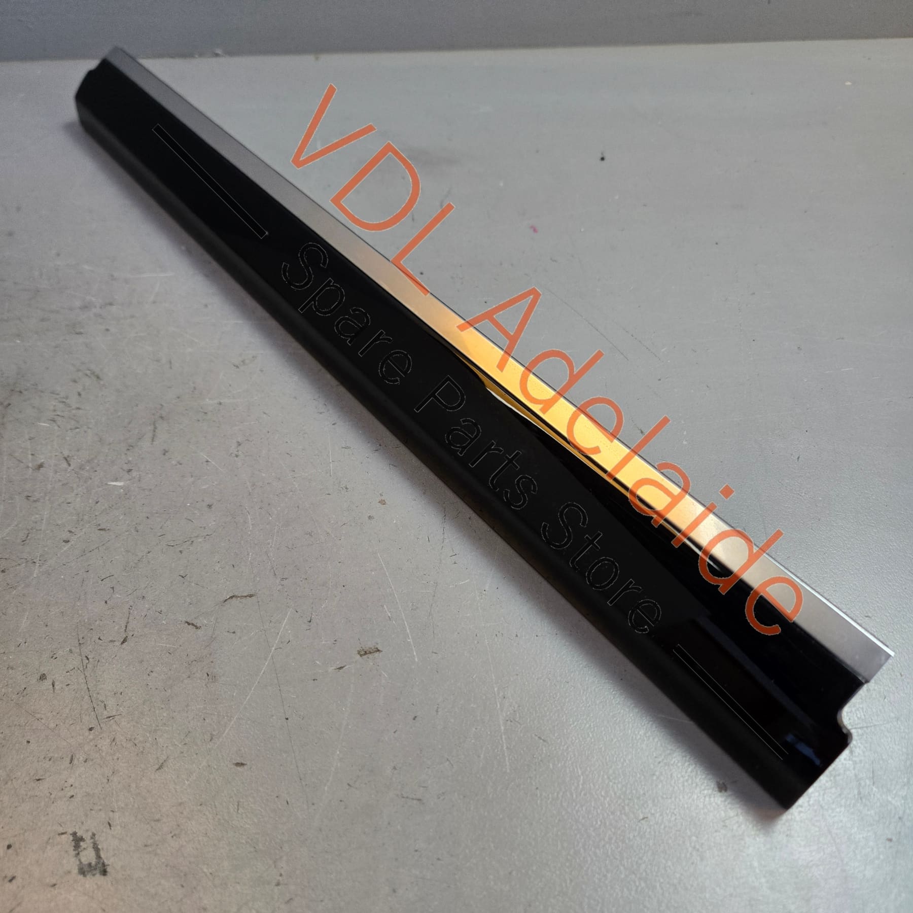 7P5857222AB 958 552 222 06 6BB   Porsche Cayenne 958 92A Gloss Black Dashboard Trim for RHD models 7P5867409F 95855222206 6BB
