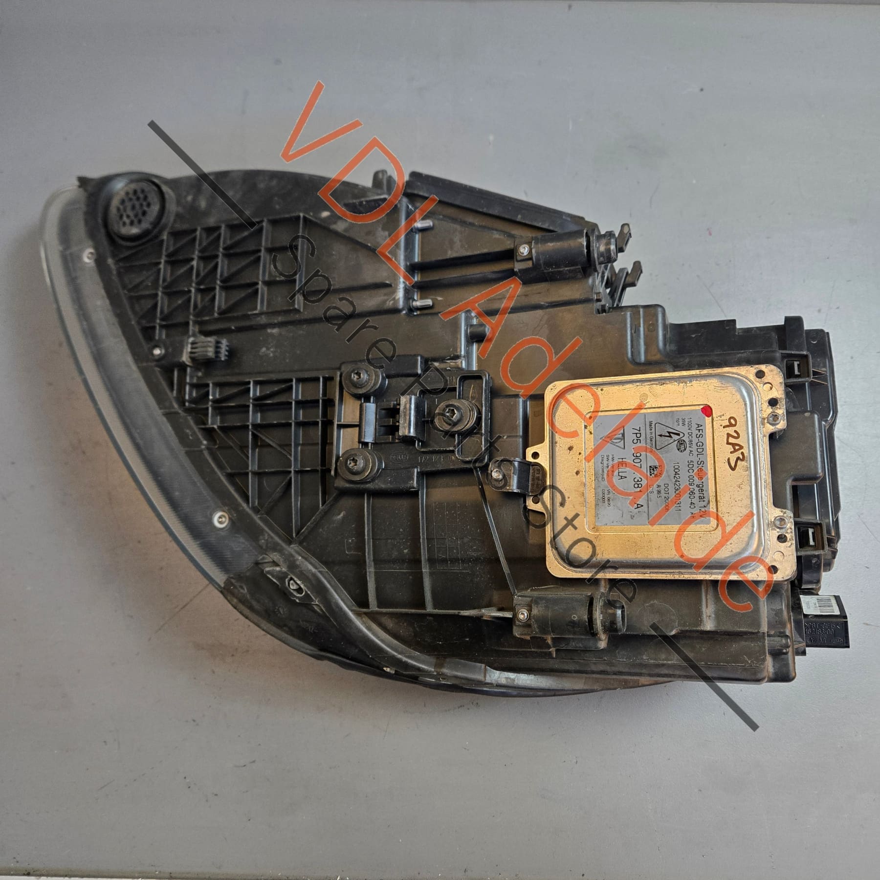 7P5941032S 958 631 176 12   Porsche Cayenne 958 Right Xenon Headlight 95863117612 7P5941032S
