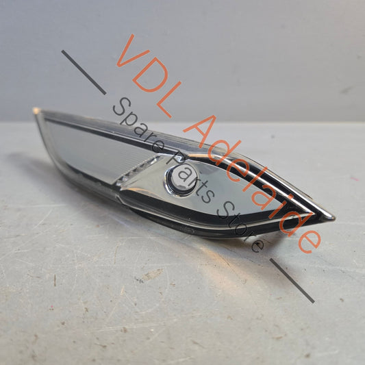 
958 631 101 00 7P5949101   Genuine Porsche Cayenne 958 Left Side Fender Blinker Indicator 95863110100 7P5949101