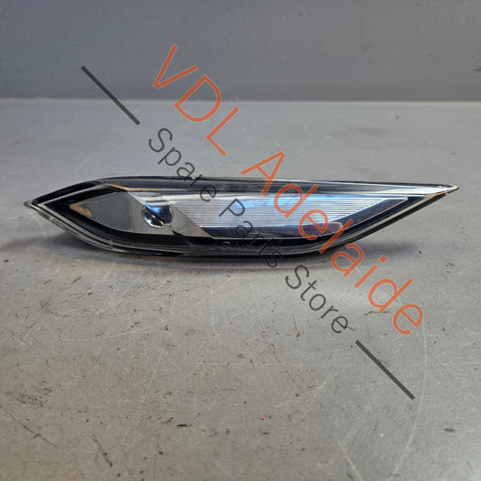 
958 631 102 00 7P5949102   Genuine Porsche Cayenne 958 Right Side Fender Blinker Indicator 95863110200 7P5949102