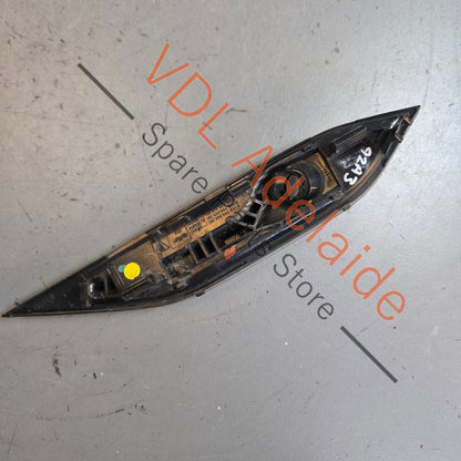 
958 631 102 00 7P5949102   Genuine Porsche Cayenne 958 Right Side Fender Blinker Indicator 95863110200 7P5949102