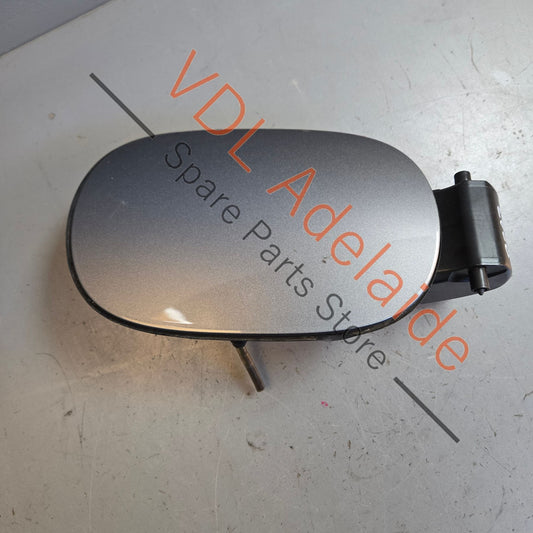 7P5809857A 958 504 909 00   Porsche Cayenne 958 Fuel Door Flap Lid Cap 7P5809857A Meteor Gray Metallic M7W/9Q 95850490900