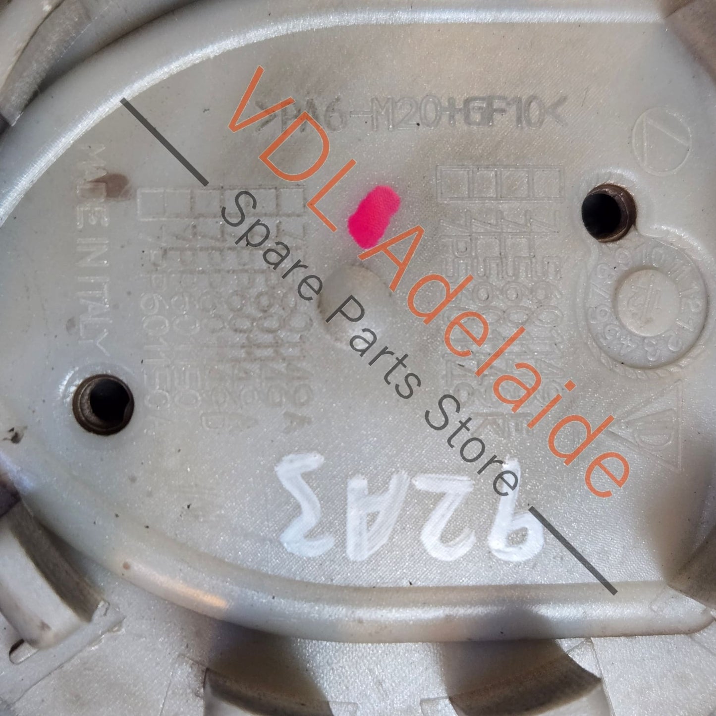 4460604 7PP601150A   Porsche Wheel Centre Cap Hubcap 7PP601150A 00004460604