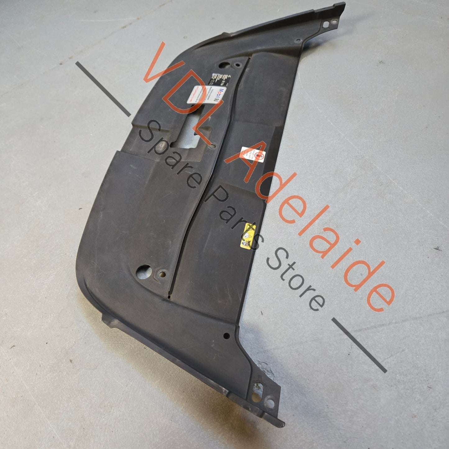 7P5805806  95855680601 9B9   Porsche Cayenne 958 92A Radiator Upper Cover Trim 7P5805806 95855680601 9B9