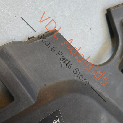 7P5806442 958 556 442 02 01C   Porsche Cayenne 958 92A Engine Bay Cover Trim Right Side 7P5806442 95855644202 9B9
