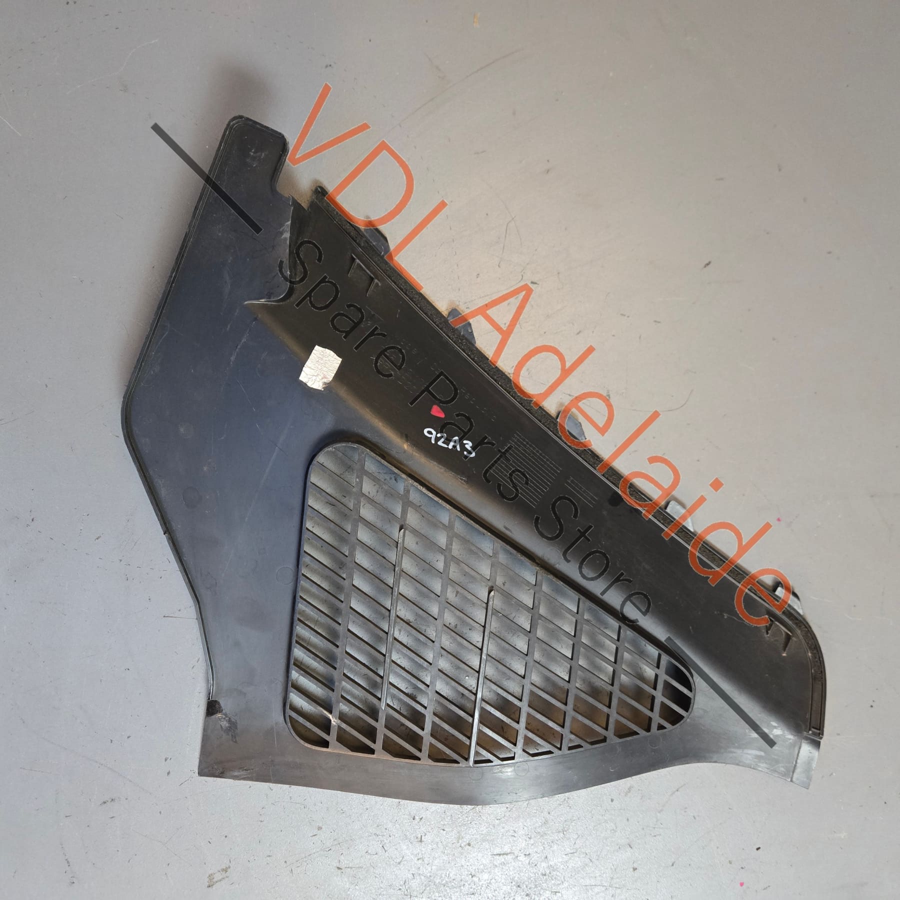 7P5819175C    Porsche Cayenne 958 92A Engine Bay Cover Trim Left Side Top 7P5819175C 95855658302 9B9