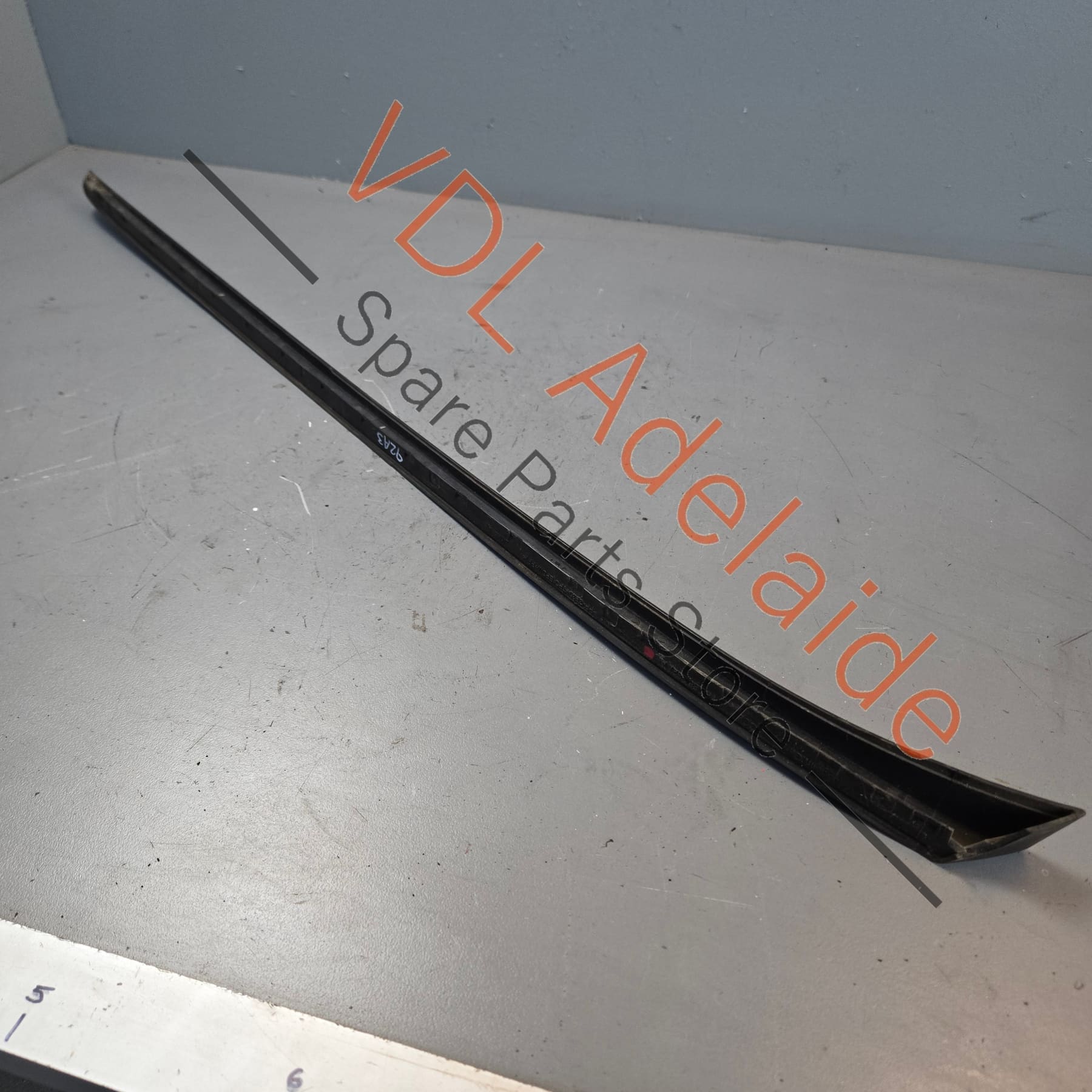 7P5854327A    Porsche Cayenne 958 Left Side Windscreen Edge Strip Trim Moulding 7P5854327A