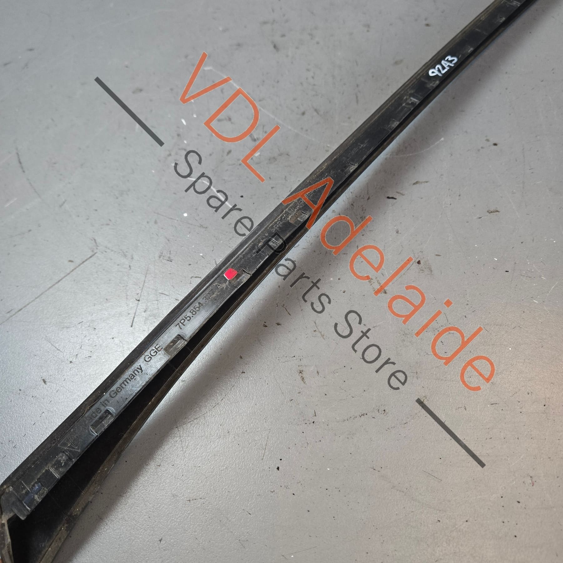 7P5854327A    Porsche Cayenne 958 Left Side Windscreen Edge Strip Trim Moulding 7P5854327A