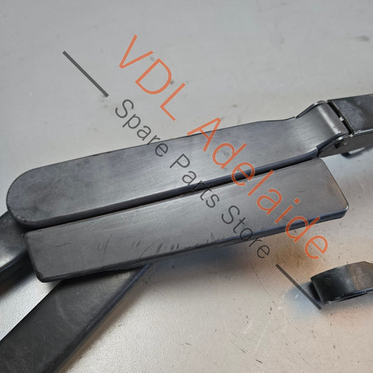 7P0955409C 7P0955410C   Porsche Cayenne 958 Windscreen Wiper Arm Set L & R 7P0955409C 7P0955410C