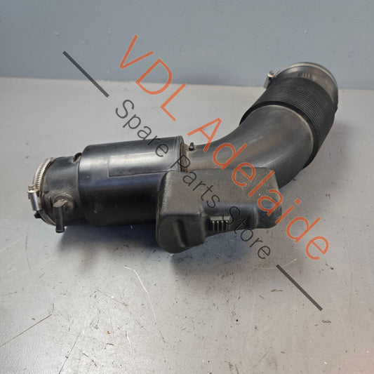 7P0129684B 958 110 223 02   Porsche Cayenne 958 3.0 Hybrid Engine Air Intake Pipe Hose 95811022302 7P0129684B