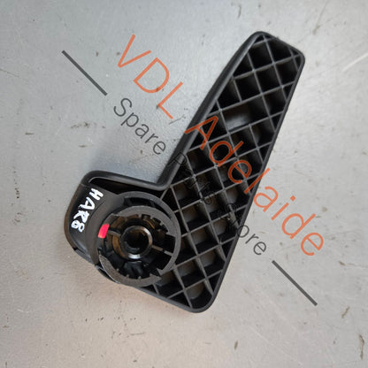 3C2823533    VW Polo Bonnet Release Handle Pull Grip 3C2823533 3C2823633A