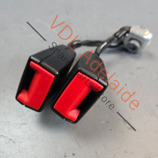 6R0857739A    VW Polo Rear Seatbelt Buckle Clip Clasp 6R0857739A
