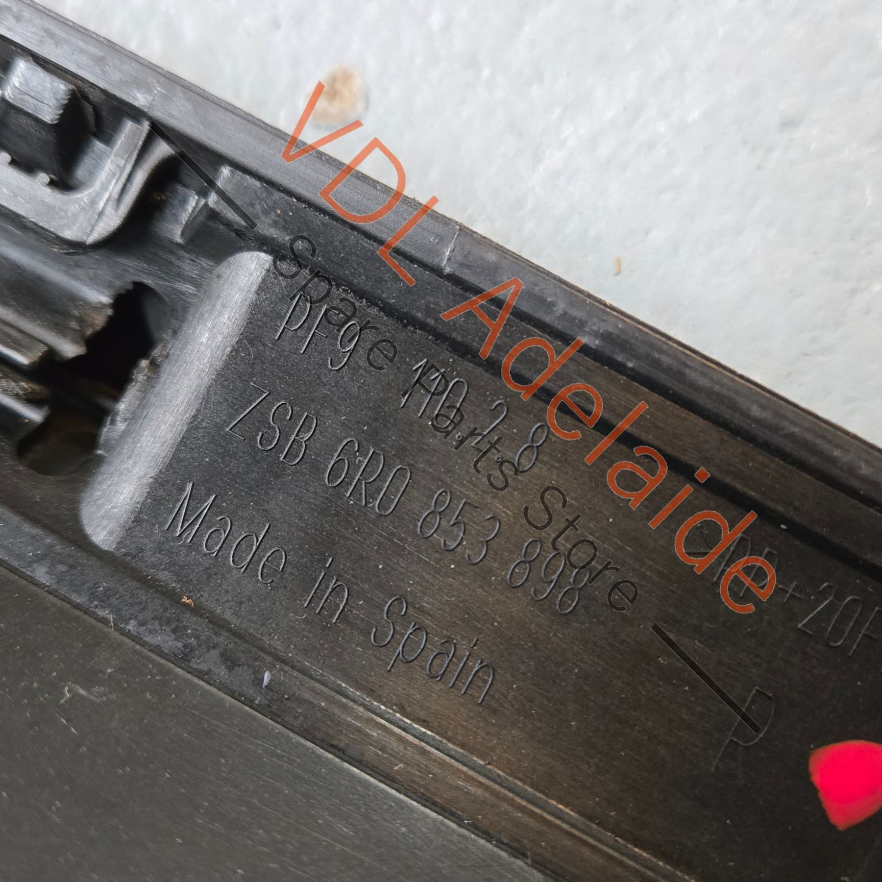 6R0853898    VW Polo Gti Right Side Side Skirt Rocker Trim Moulding 6R0853898