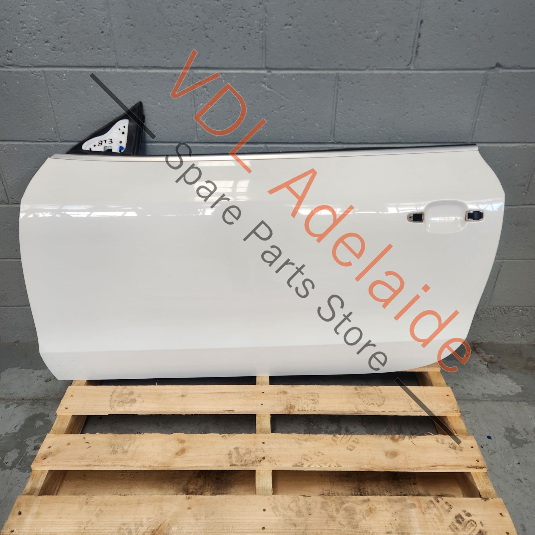 8T0831051C    Audi RS5 A5 S5 Left Door w Glass for Coupe & Convertible 8T0831051C
