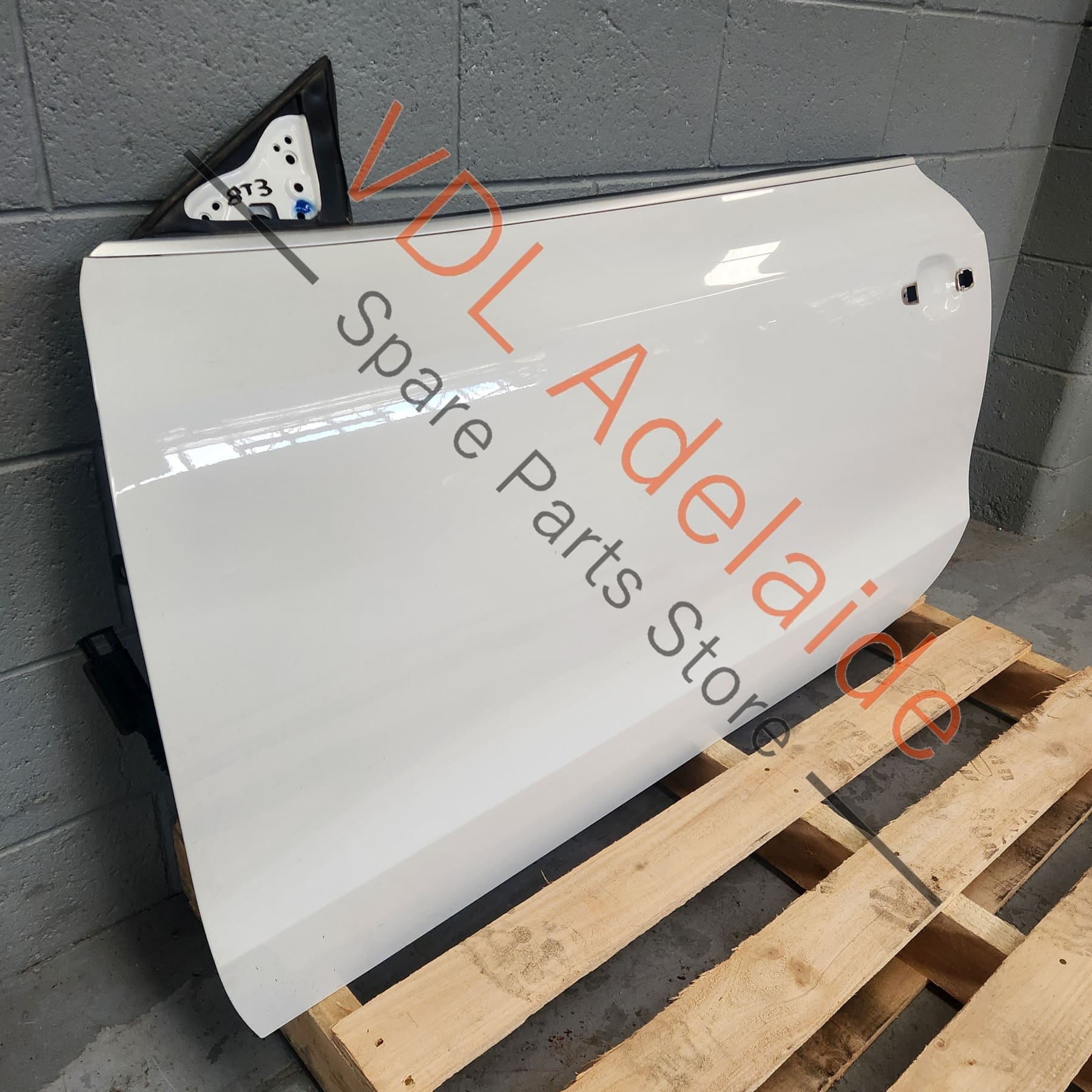 8T0831051C    Audi RS5 A5 S5 Left Door w Glass for Coupe & Convertible 8T0831051C