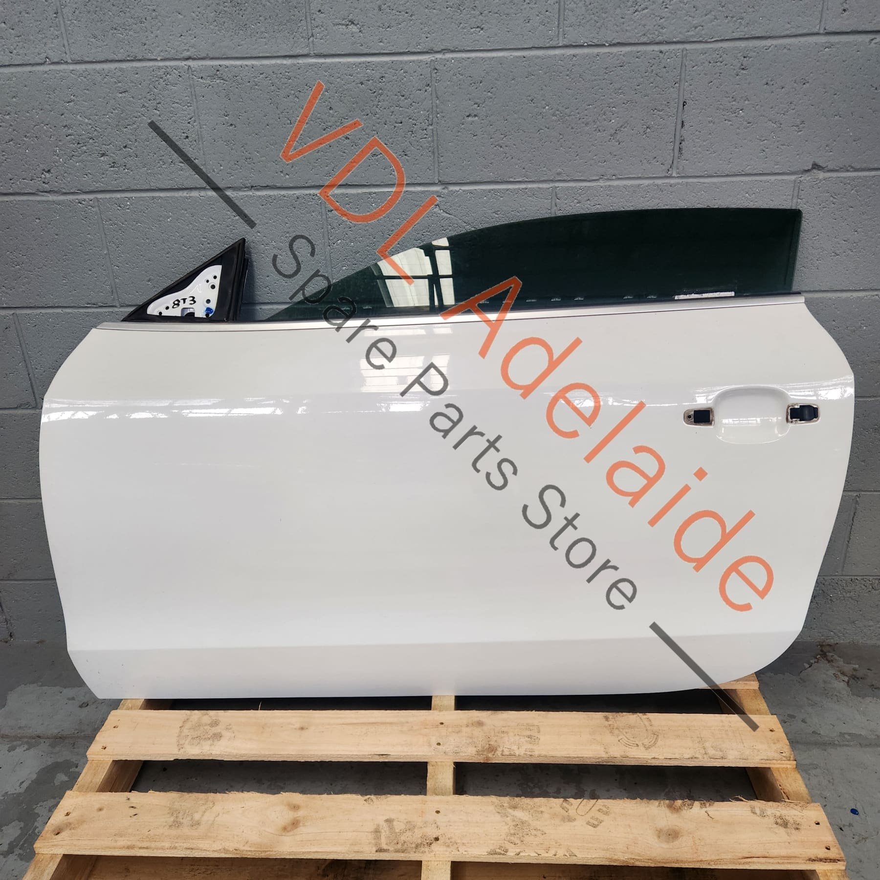 8T0831051C    Audi RS5 A5 S5 Left Door w Glass for Coupe & Convertible 8T0831051C