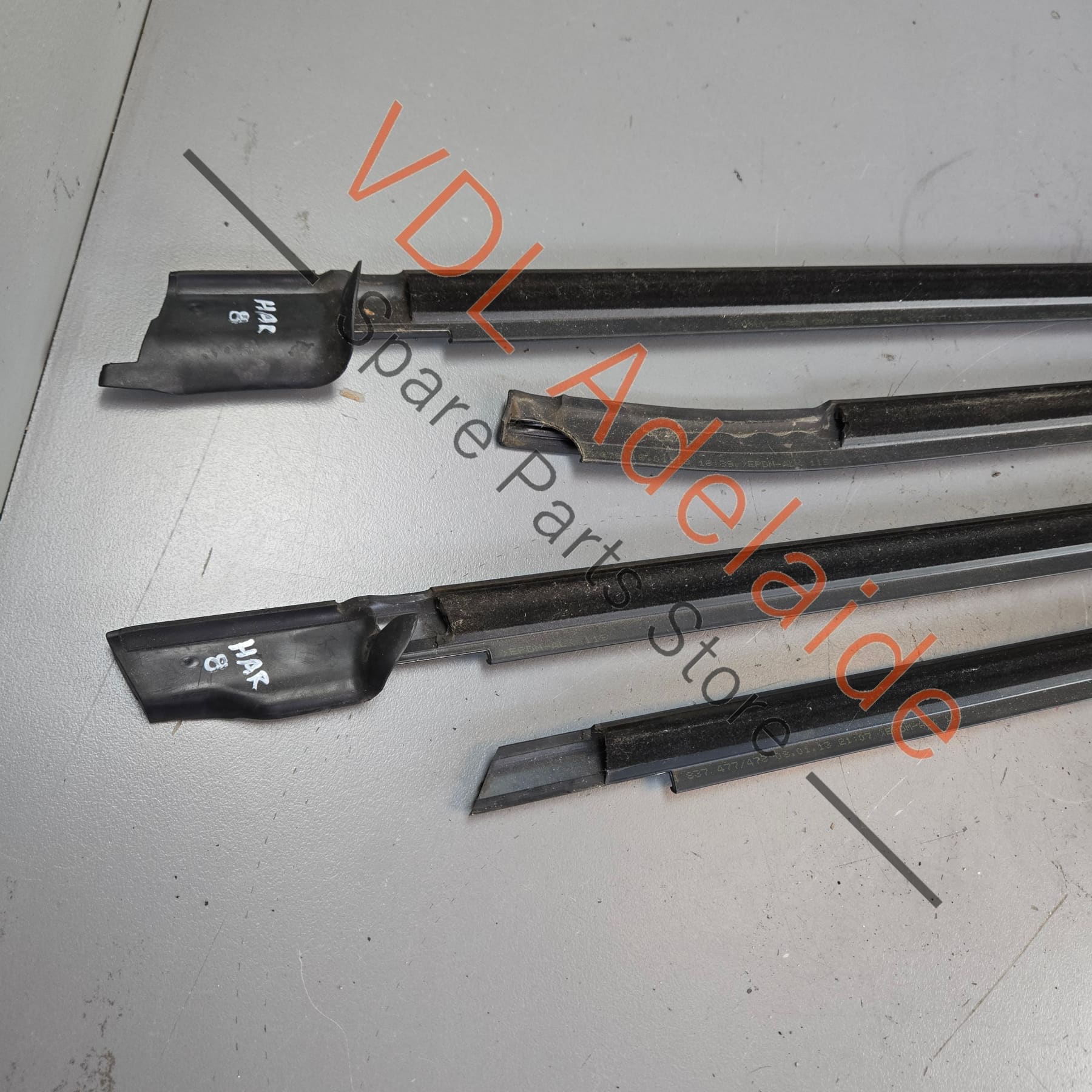 6R4837477 6R4837478 6R6839477 6R6839478 VW Polo MK5 Set of Exterior Window Aperture Seals Strip Mouldings Rubber 6R4837477 6R4837478 6R6839477 6R6839478