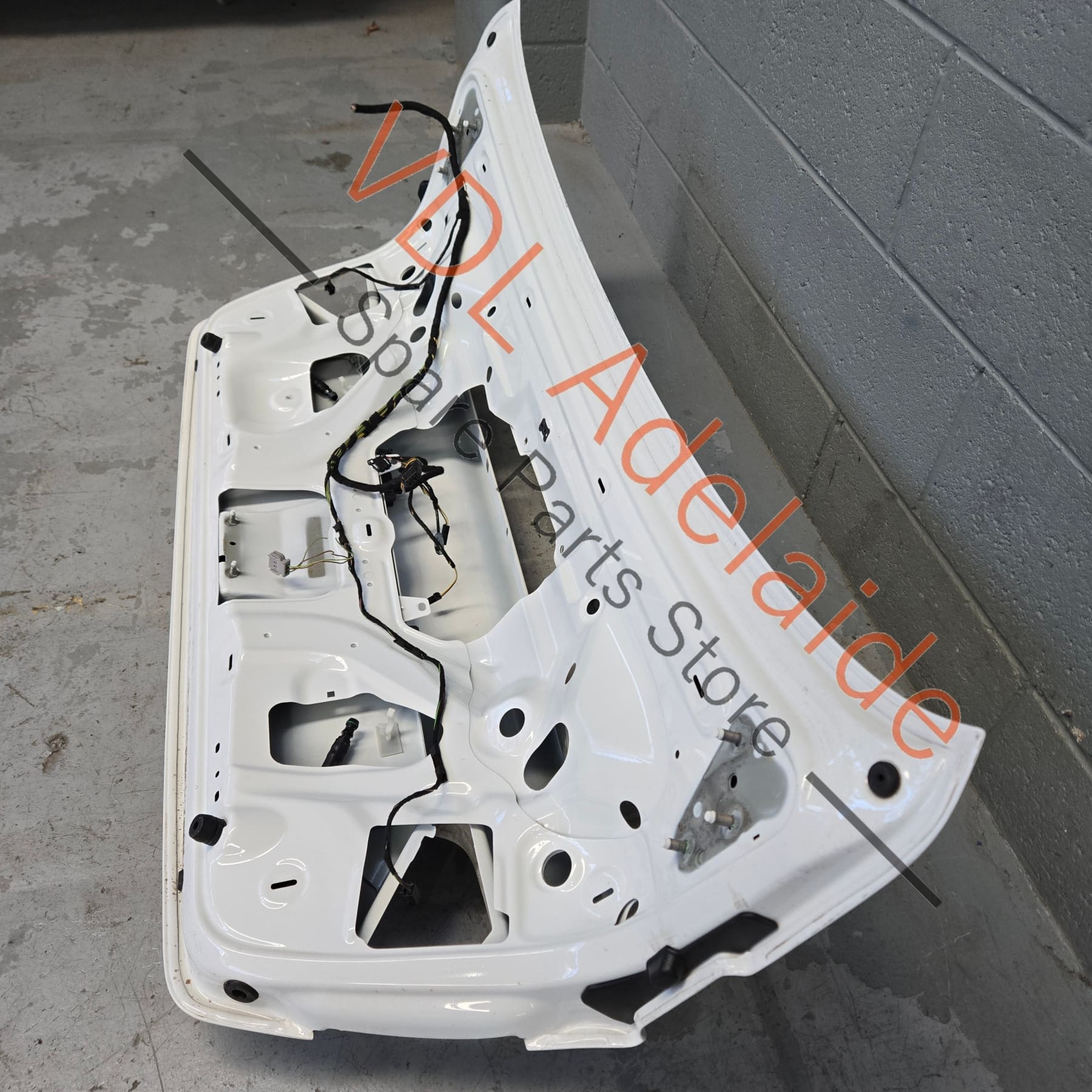 8T0827023AR    Audi RS5 Boot Trunk Panel Lid 8T0827023AR
