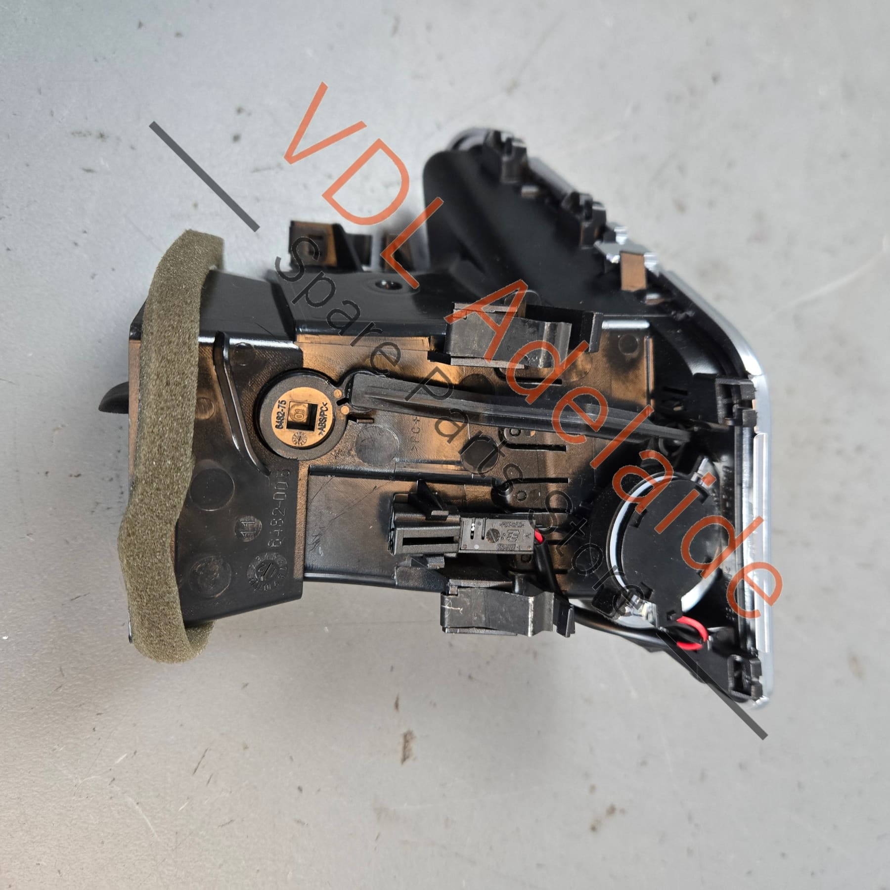 8T2820902J    Audi RS5 Right Passenger Dash Air AC Vent 8T2820902J