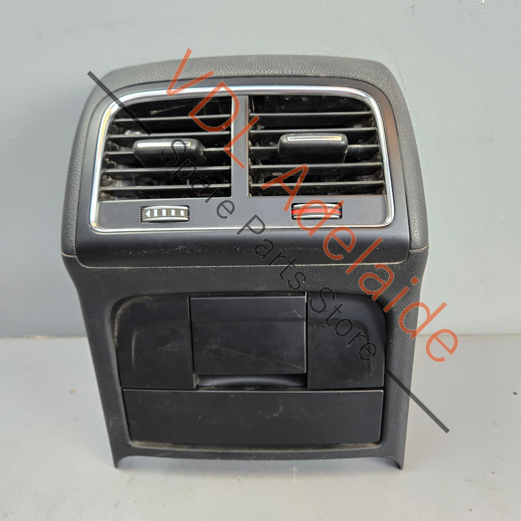 8K0864376 8K0819203J   Audi RS5 Rear Passenger Dash Air AC Vent 8K0864376 8K0819203J