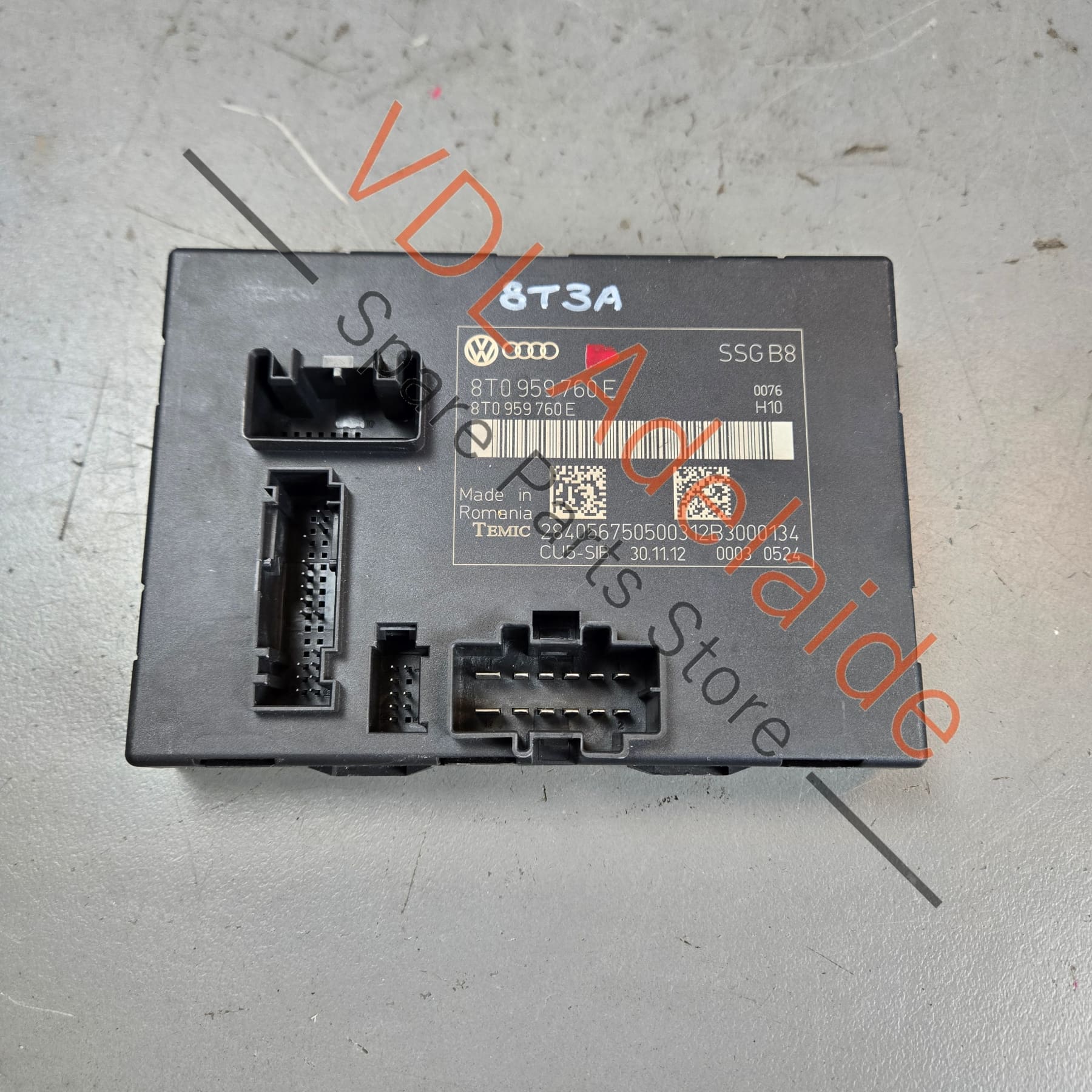 8T0959760E    Audi RS5 Power Seat Control Module 8T0959760E