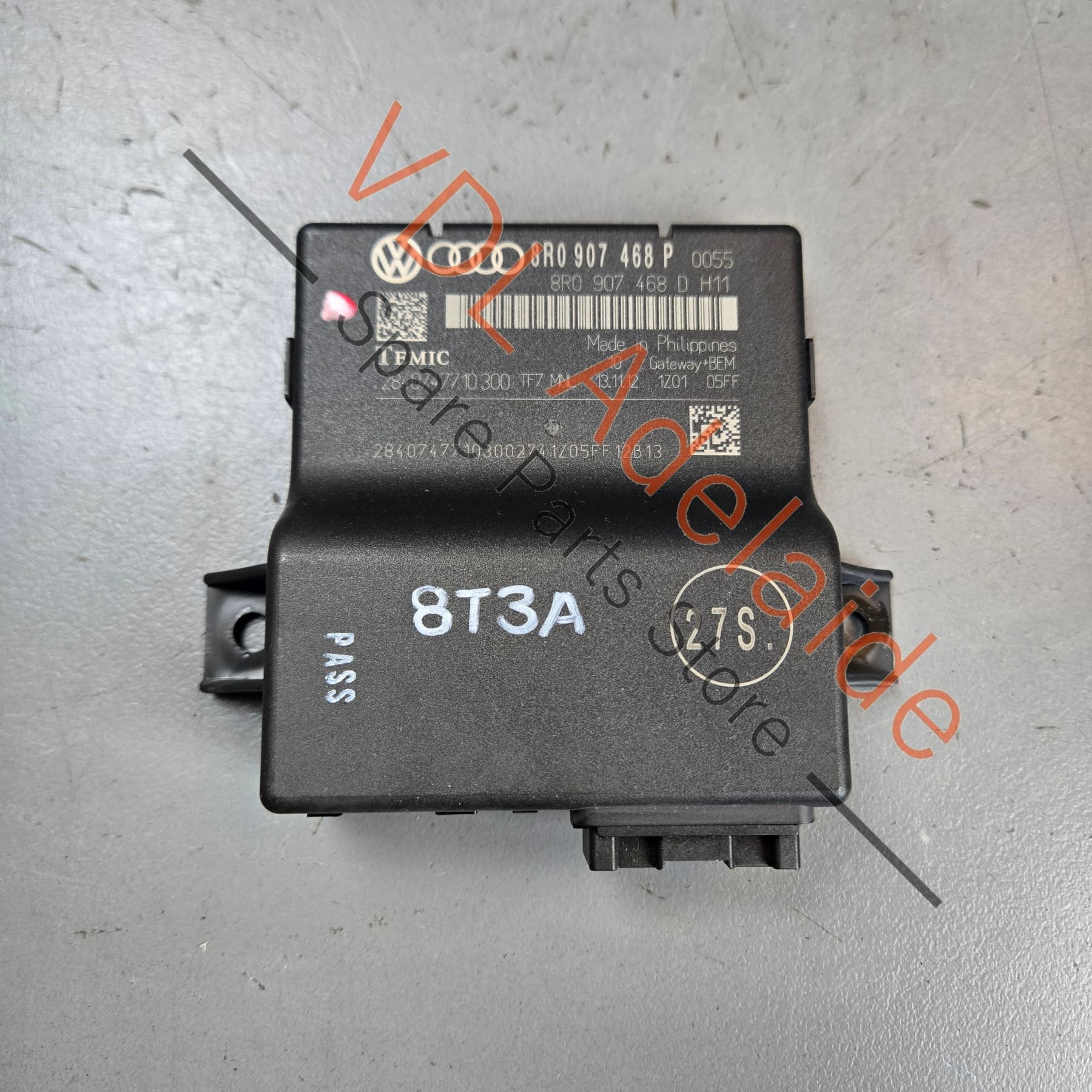 8R0907468P    Audi A5 S5 RS5 Diagnosis Interface for Data Bus Gateway Module 8R0907468P
