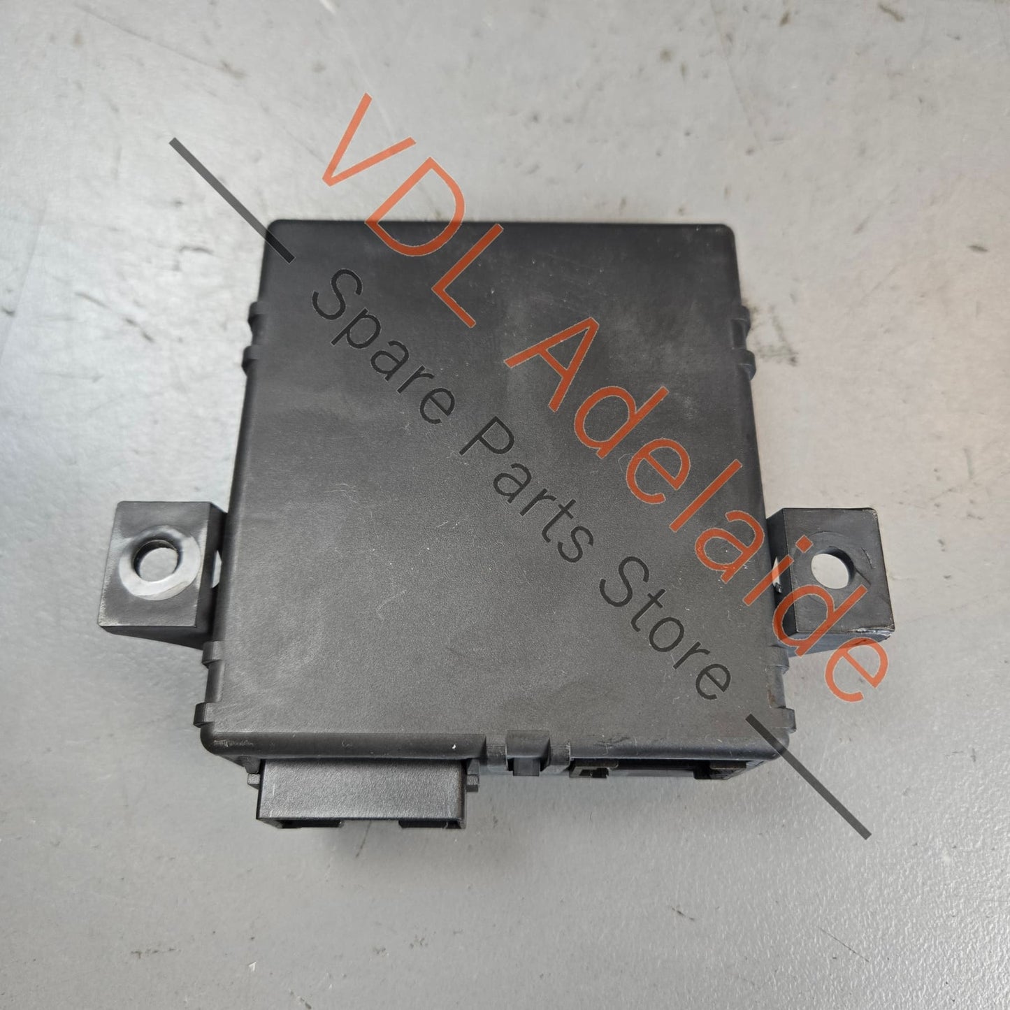 8R0907468P    Audi A5 S5 RS5 Diagnosis Interface for Data Bus Gateway Module 8R0907468P