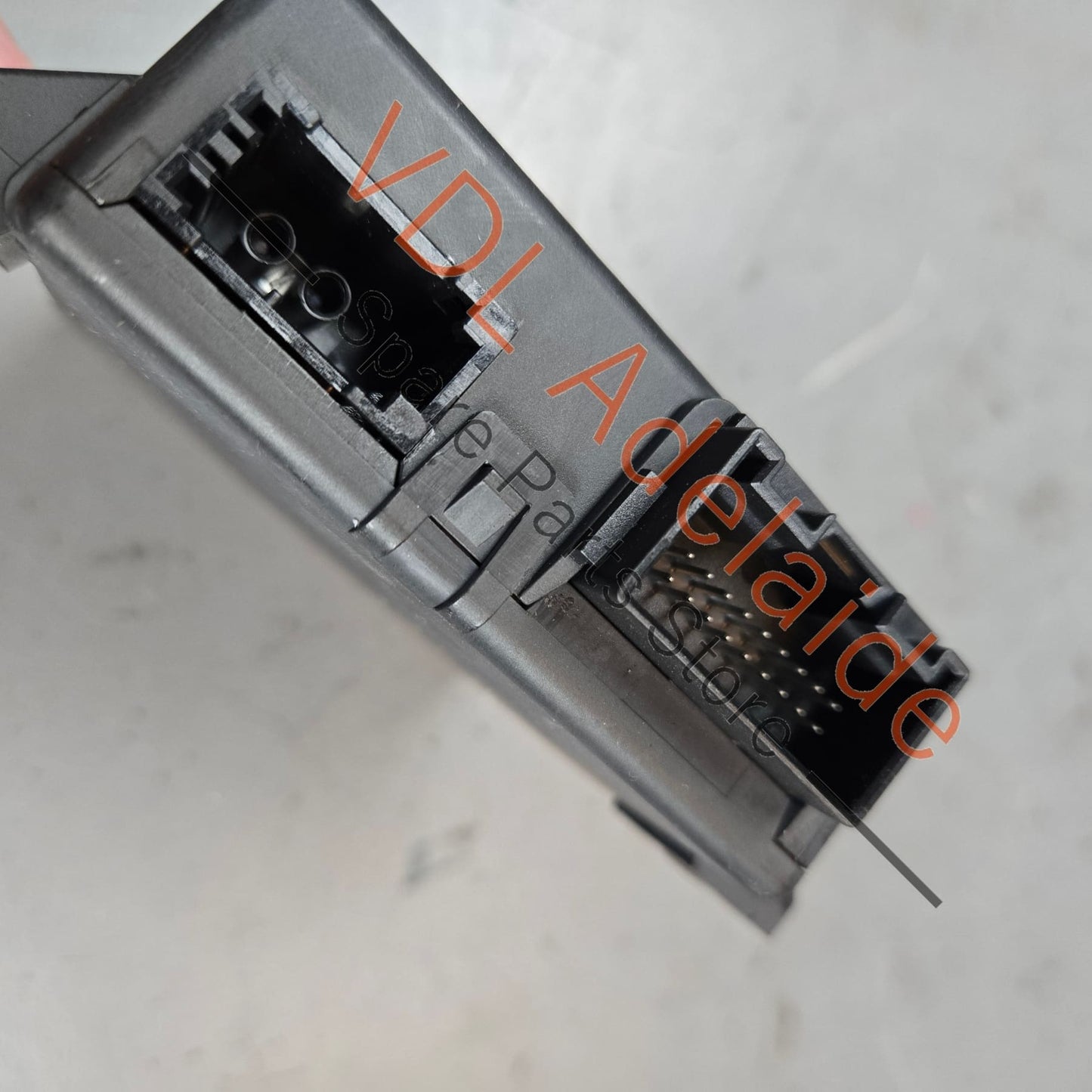 8R0907468P    Audi A5 S5 RS5 Diagnosis Interface for Data Bus Gateway Module 8R0907468P