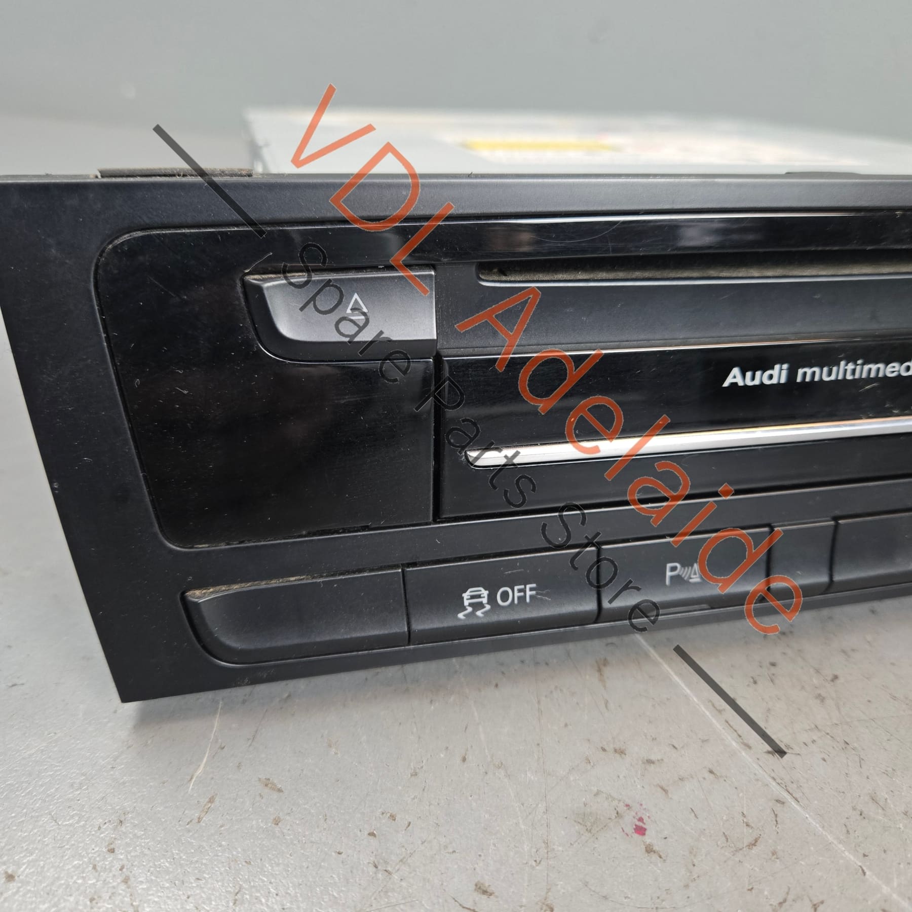 8R2035754B    Audi RS5 MMI3g Navigation Radio Unit Tuner Harman Becker 8R2035754B