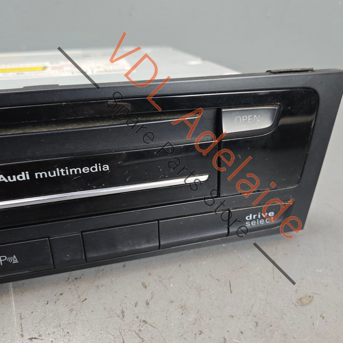 8R2035754B    Audi RS5 MMI3g Navigation Radio Unit Tuner Harman Becker 8R2035754B