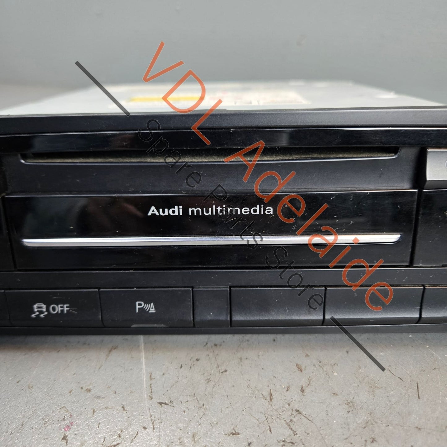 8R2035754B    Audi RS5 MMI3g Navigation Radio Unit Tuner Harman Becker 8R2035754B