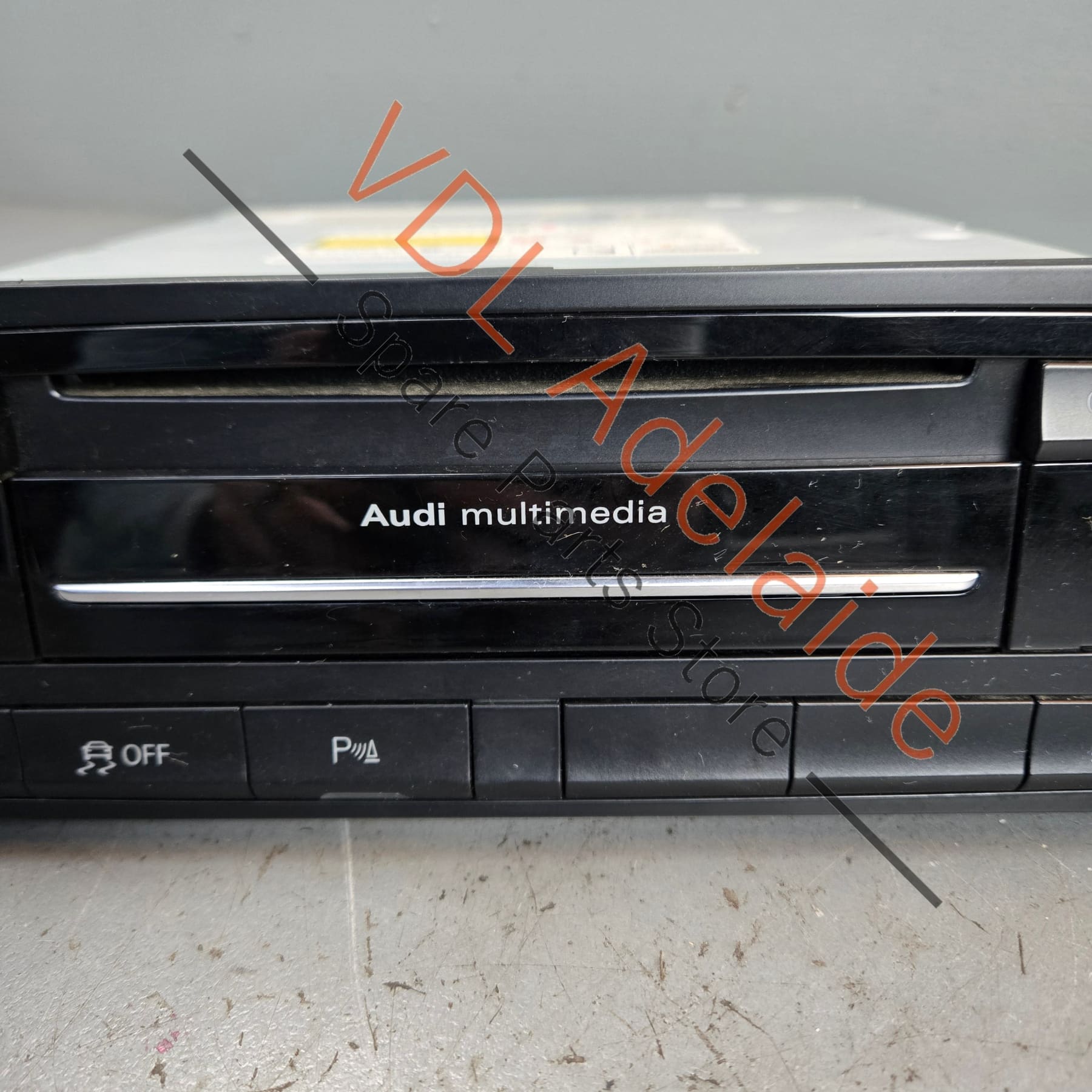 8R2035754B    Audi RS5 MMI3g Navigation Radio Unit Tuner Harman Becker 8R2035754B