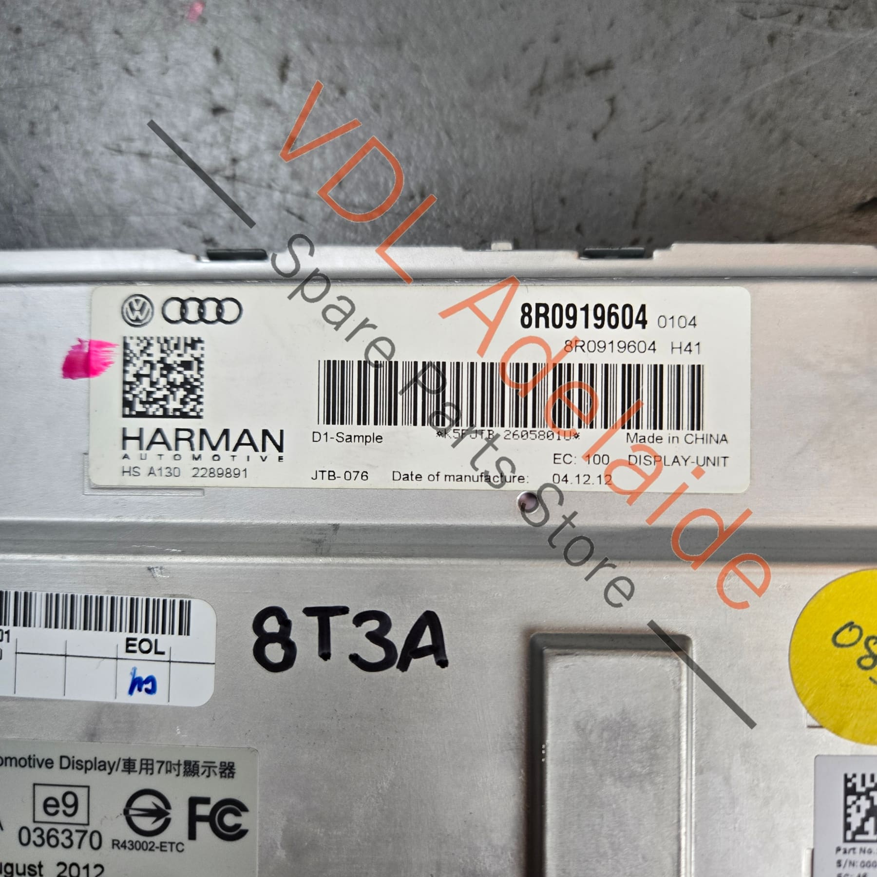 8R0919604    Audi RS5 Main MMI Screen Dash Panel Display Unit 8R0919604A 8in