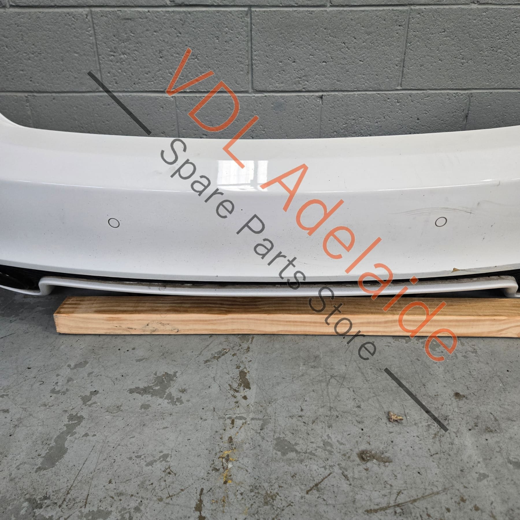 8T0807067E 8T0807521E   Audi RS5 Rear Bumper Cover & Diffuser Assembly 8T0807067E 8T0807521E