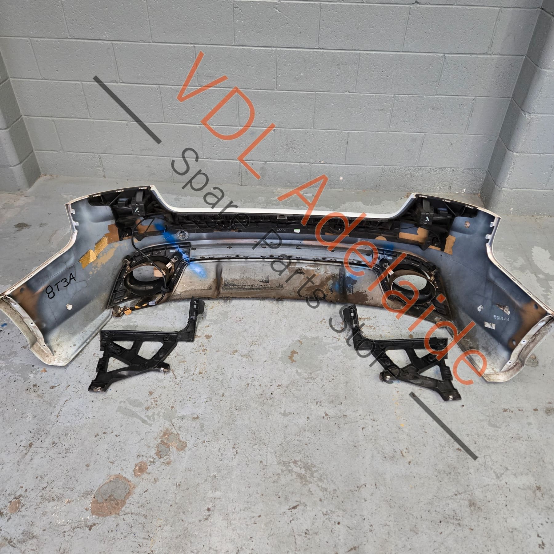 8T0807067E 8T0807521E   Audi RS5 Rear Bumper Cover & Diffuser Assembly 8T0807067E 8T0807521E