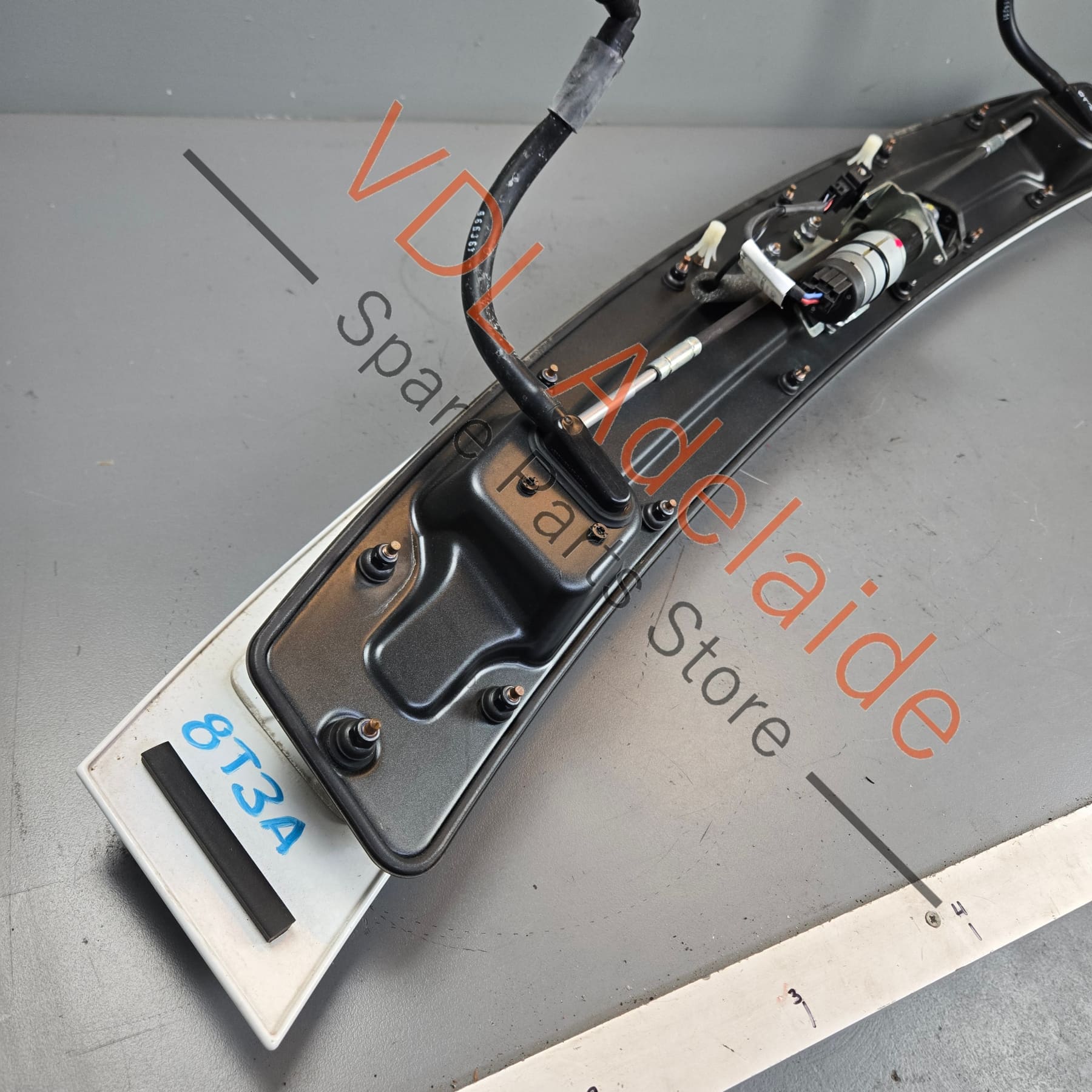 8T0827948B 8T0827934A   Audi RS5 Drive Unit for Rear Spoiler Active Automatic Rear Wing 8T0827948B 8T0827934A GRU