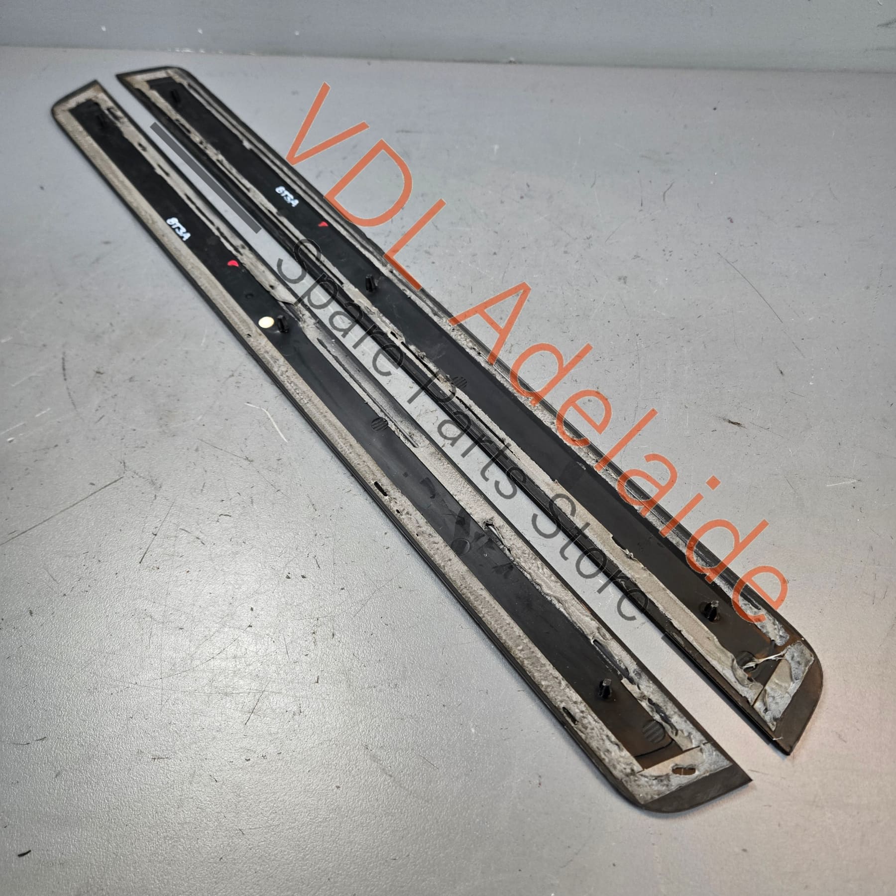 8T0853373M01C 8T0853374M01C   Audi RS5 Door Sill Trim Strip Scuff Plates 8T853373M 8T853374M Left & Right