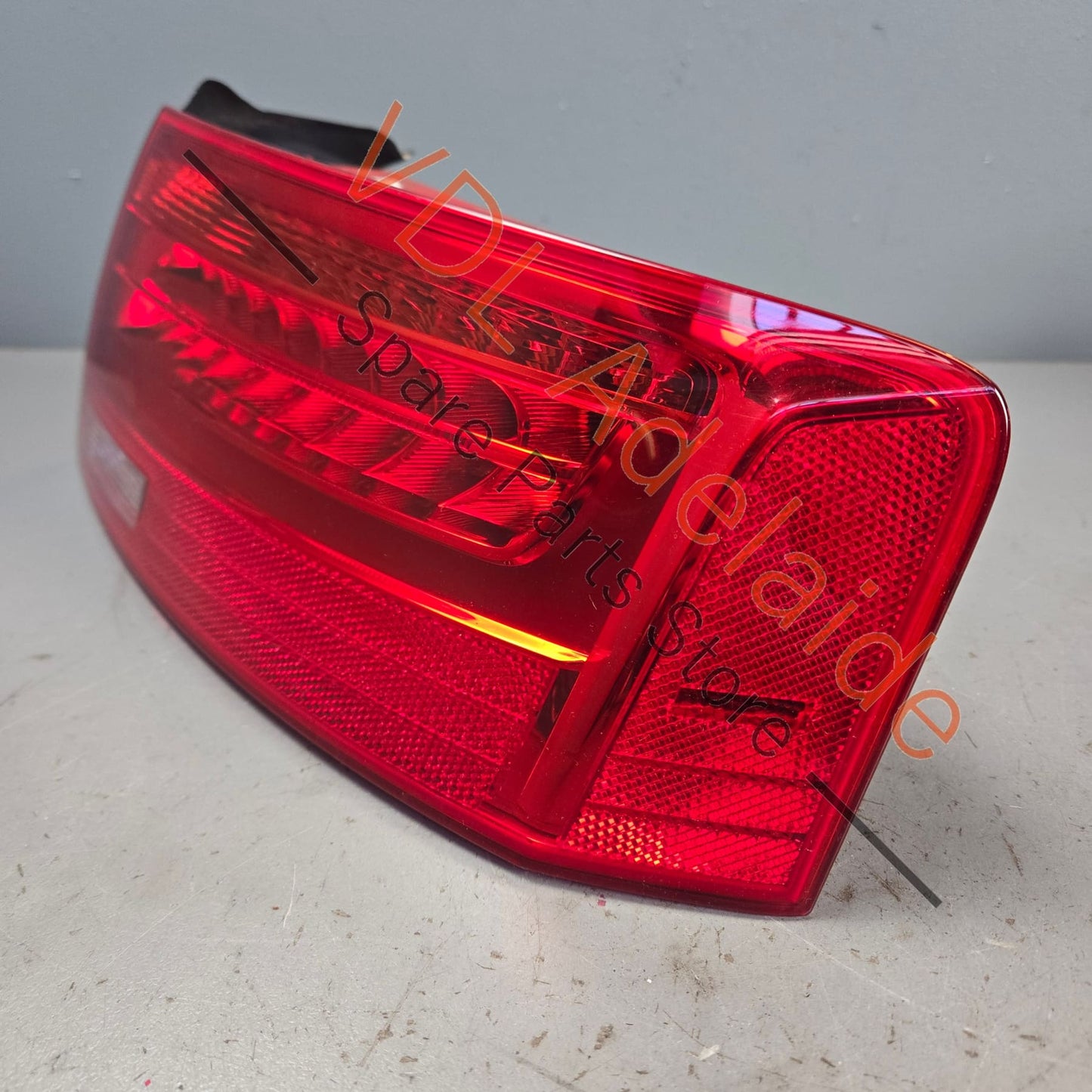8T0945096H    Audi RS5 Right Side Rear LED Tail Light Outer 8T0945096H
