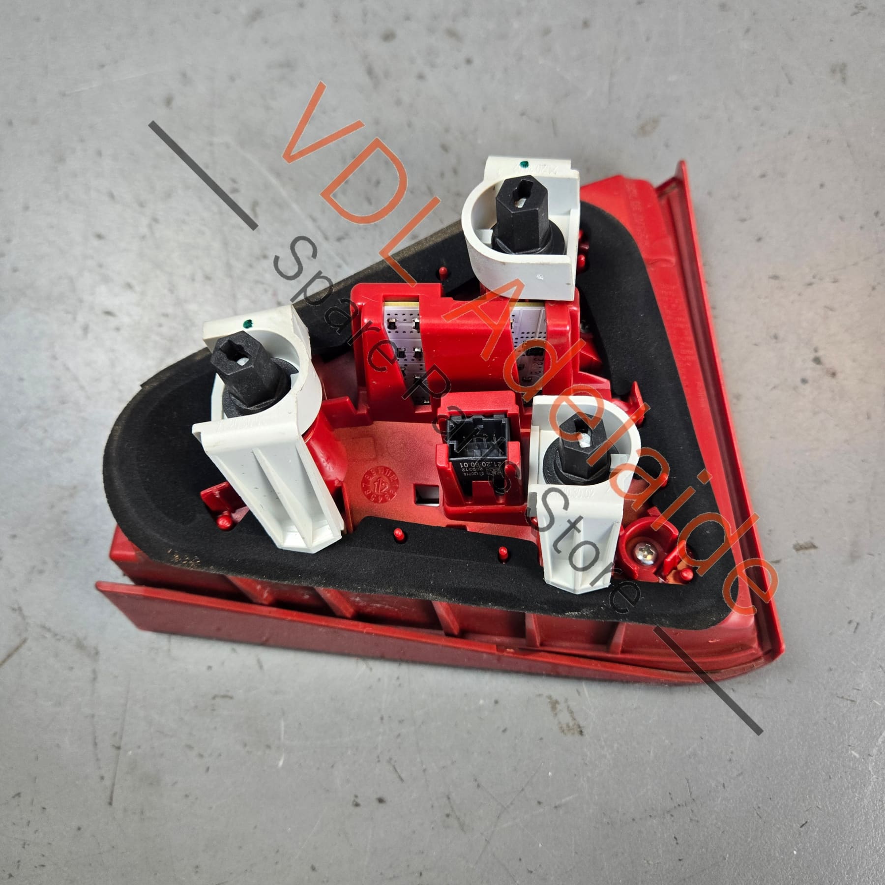 8T0945093C    Audi RS5 Left Side Inner Rear LED Tail Light 8T0945093C