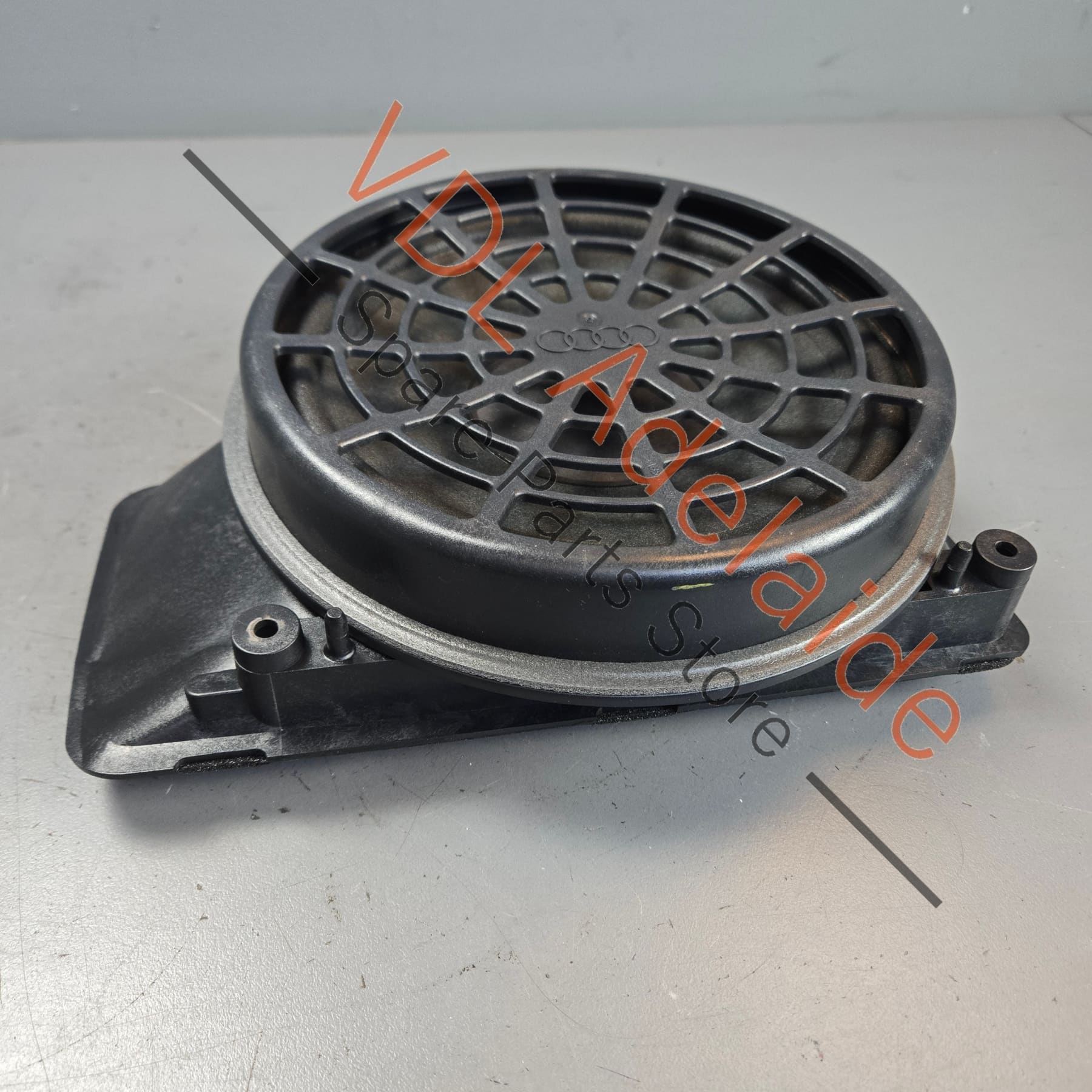 8T0035412D    Audi RS5 Subwoofer Bang & Olufsen for Parcel Shelf 8T0035412D