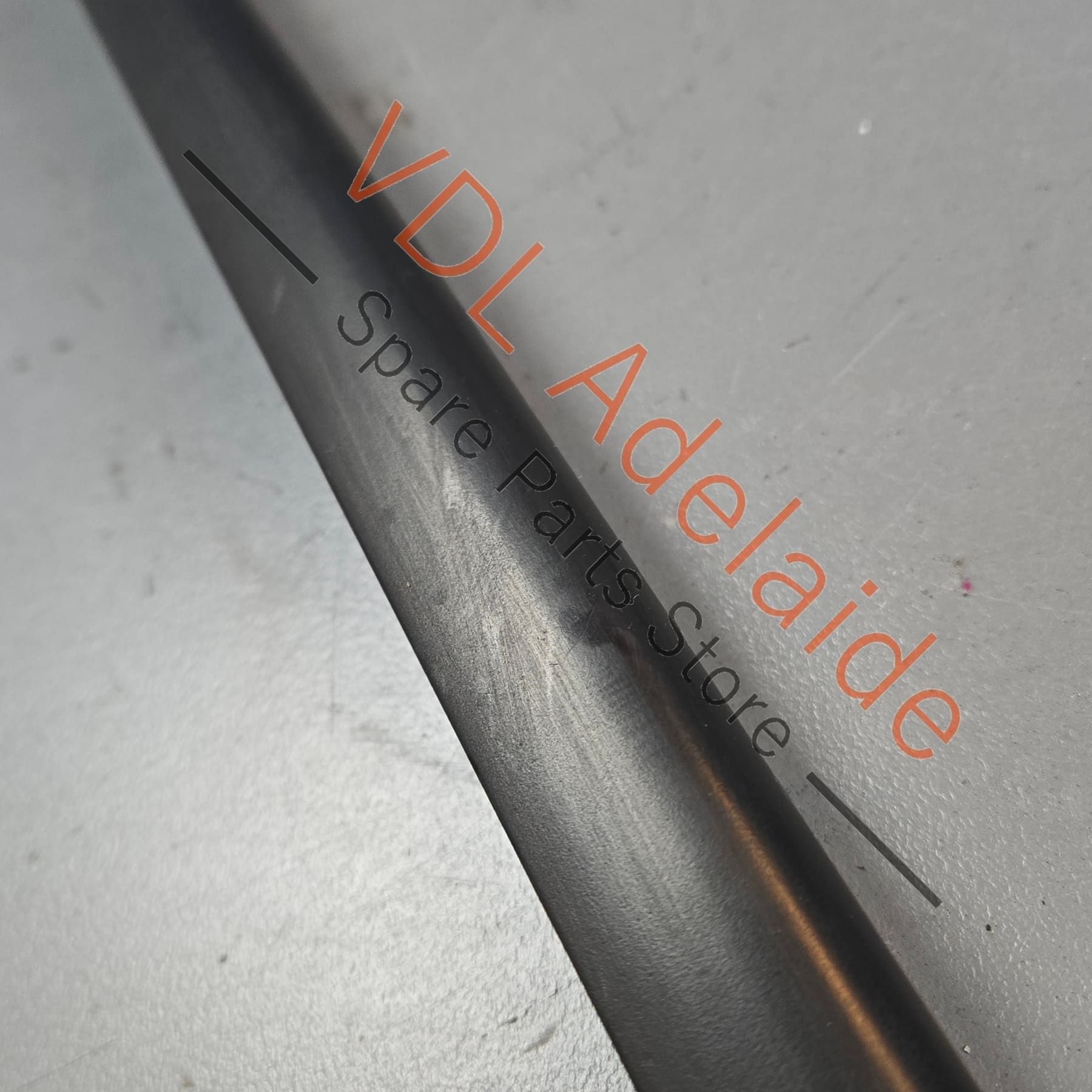 8T0854328A    Audi A5 S5 RS5 Front Windscreen Deflector Strip Trim 8T0854328A RHS Right