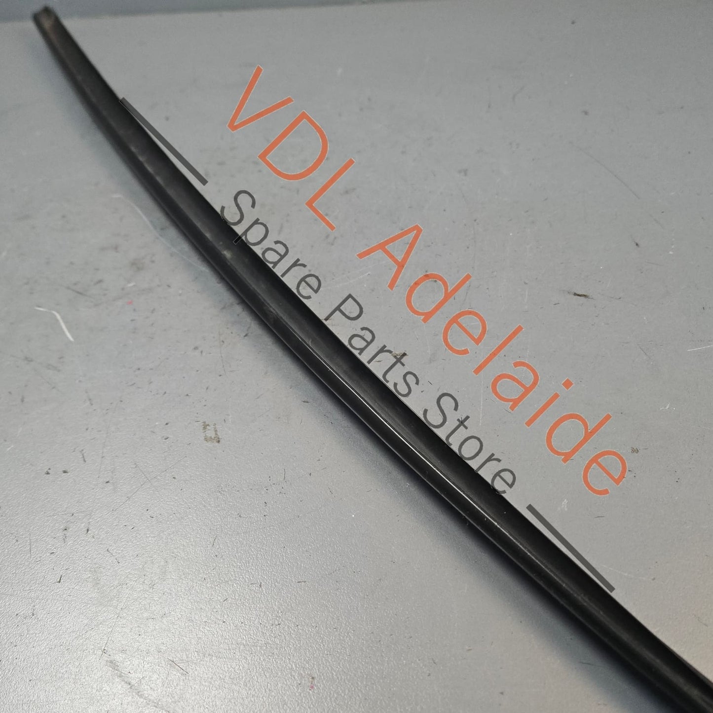 8T0854327A    Audi A5 S5 RS5 Front Windscreen Deflector Strip Trim 8T0854327A LHS Left